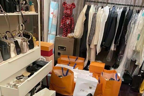 旅顺口区回收一线品牌衣服
